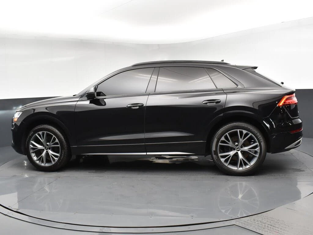 Audi Q8 55TFSI* PREMIUM* ДИГ.ТАБЛО* КАМЕРА* ПОДГРЕВ - изображение 5