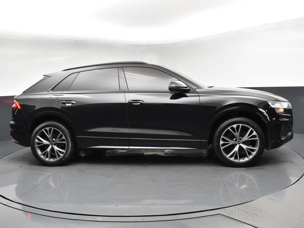 Audi Q8 55TFSI* PREMIUM* ДИГ.ТАБЛО* КАМЕРА* ПОДГРЕВ - изображение 6