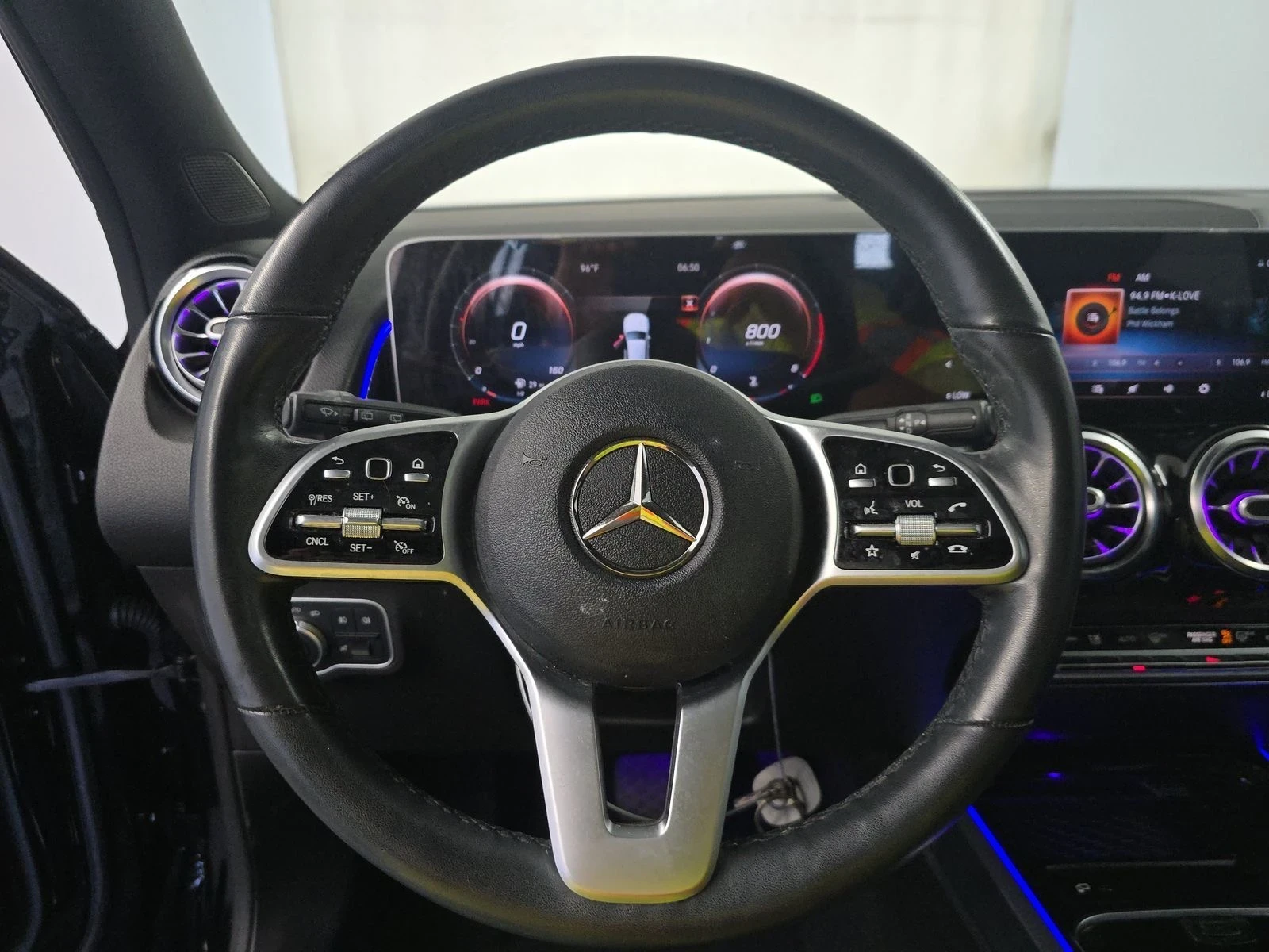 Mercedes-Benz GLB 4Matic* Ambient light* Камера* Пано* Подгрев - изображение 8
