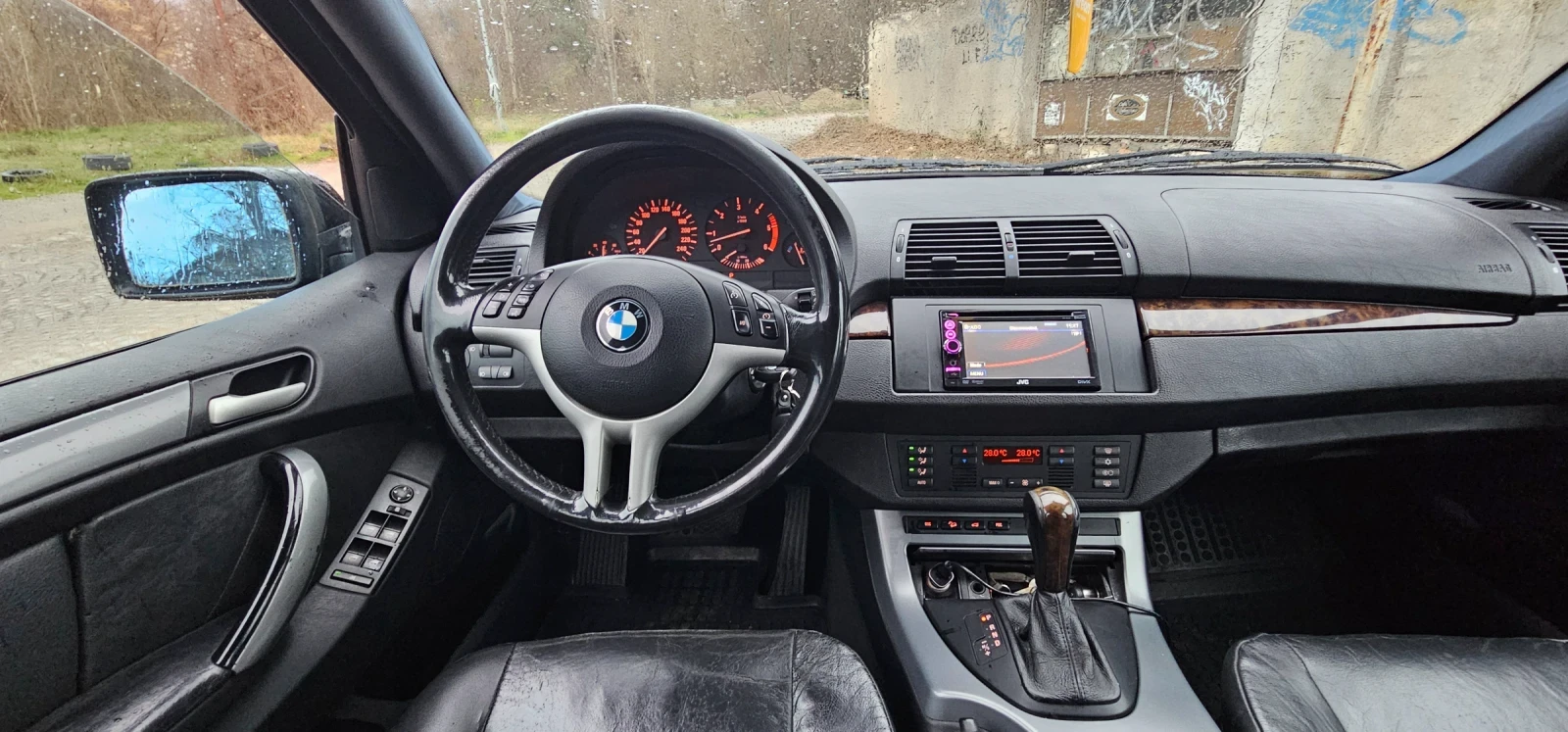 BMW X5  - изображение 8