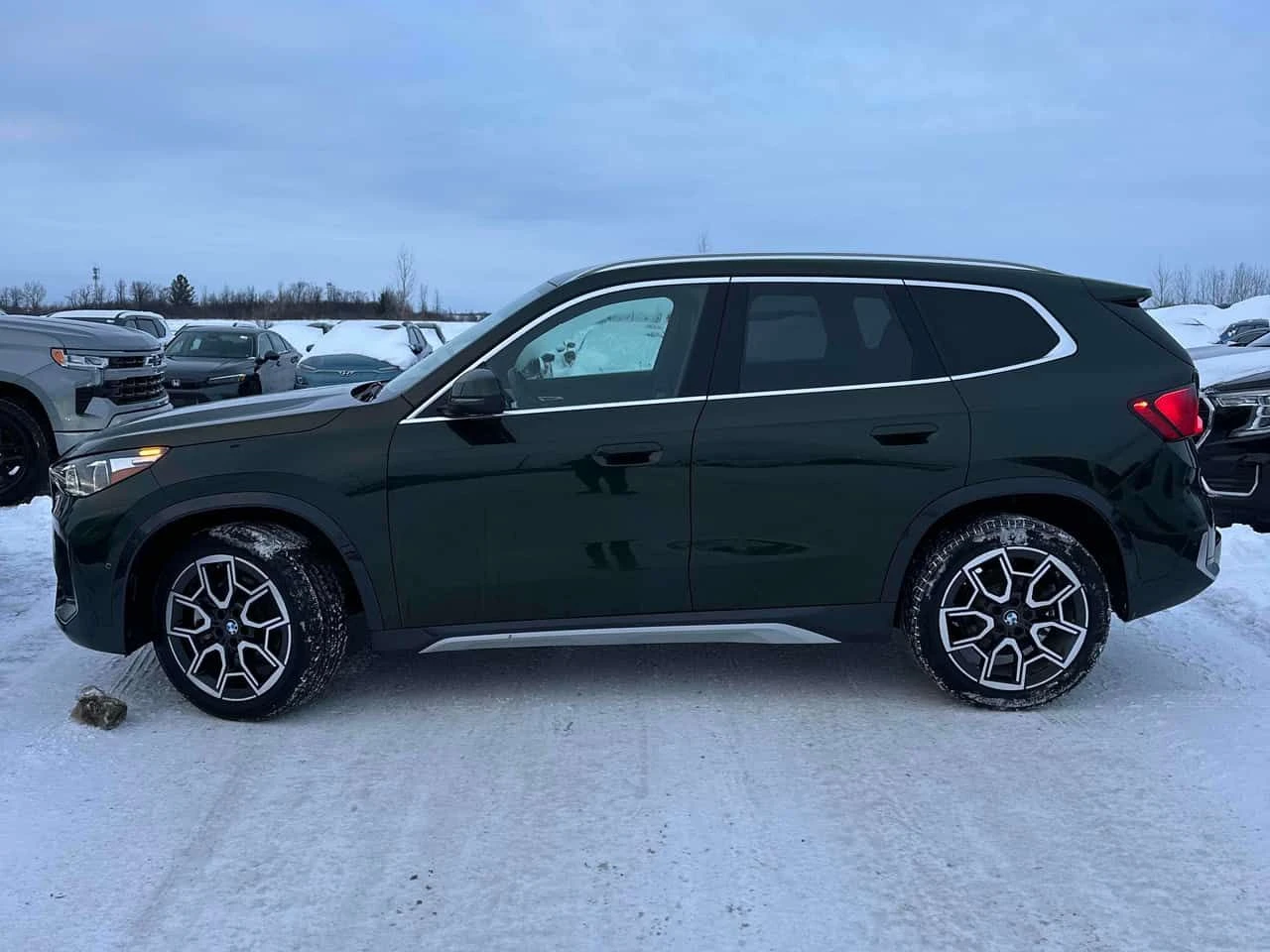 BMW X1 xDrive28i/CARFAX/HARMAN KARDON/360 - изображение 3