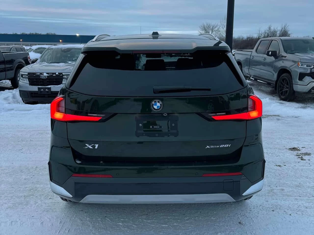 BMW X1 xDrive28i/CARFAX/HARMAN KARDON/360 - изображение 4
