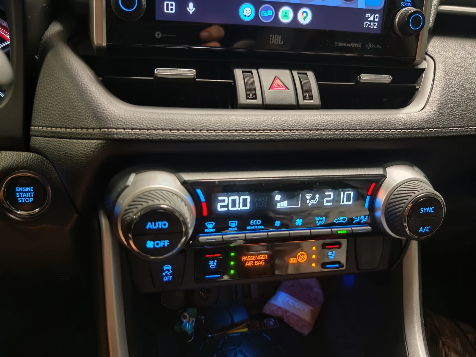 Toyota Rav4 2.5 LIMITED, снимка 16 - Автомобили и джипове - 53758833