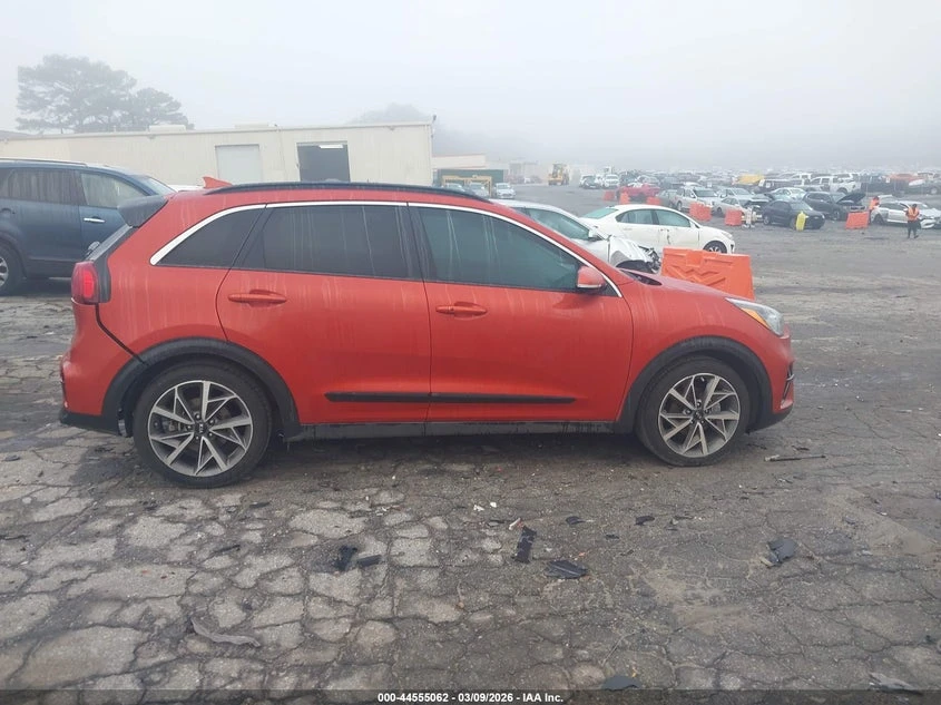Kia Niro 1.6l Touring Special Edition, снимка 13 - Автомобили и джипове - 54093847