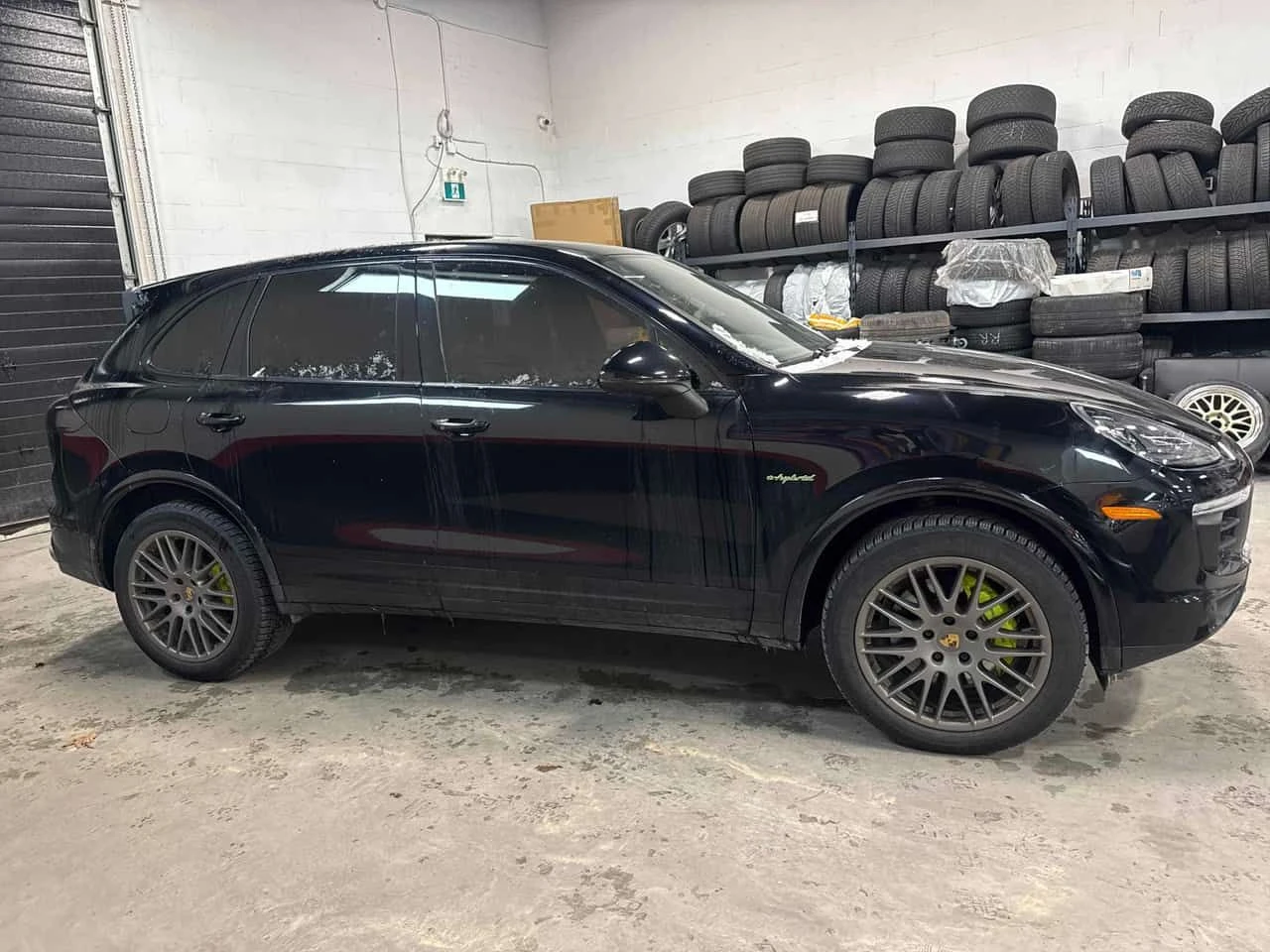 Porsche Cayenne * S E Hybrid * PANO* KEYLESS* ПОДГРЕВ* , снимка 3 - Автомобили и джипове - 54111784