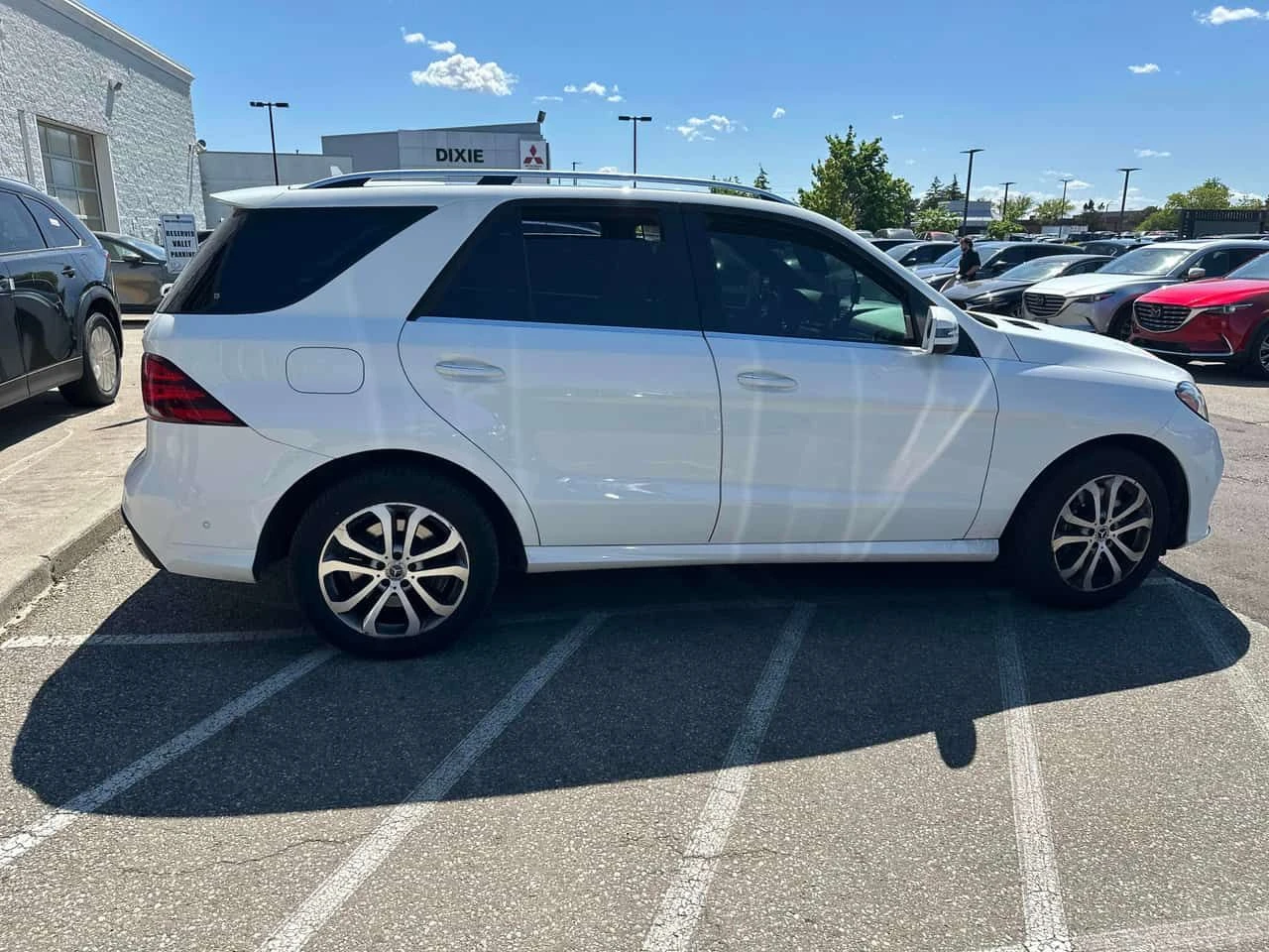 Mercedes-Benz GLE 400 ПОДГРЕВИ * ПАНО * KEYLESS * CARFAX * H/K, снимка 3 - Автомобили и джипове - 54731471