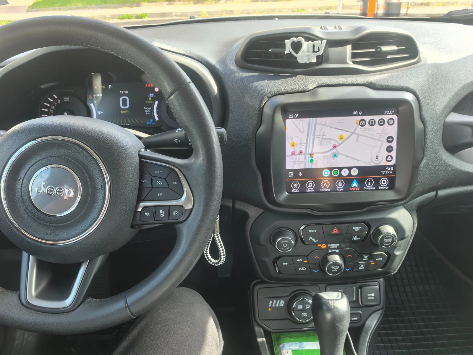 Jeep Renegade, снимка 12 - Автомобили и джипове - 54836339