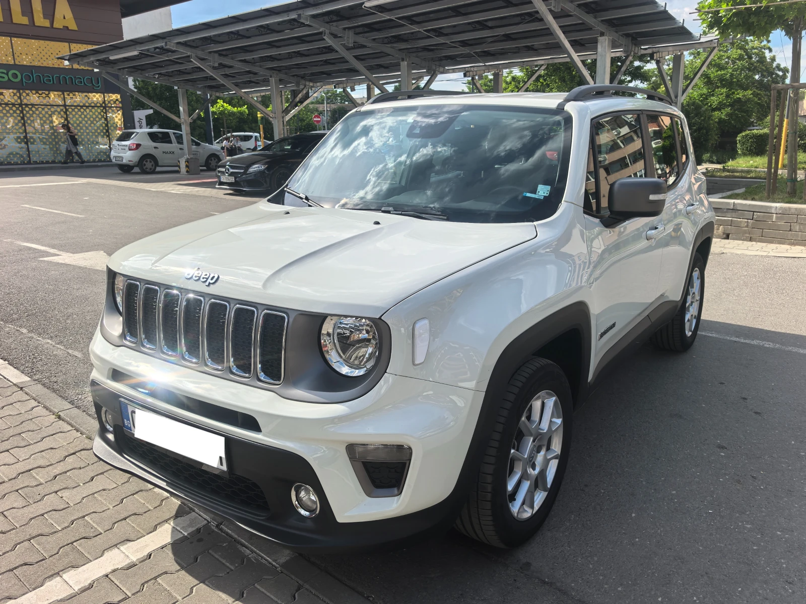 Jeep Renegade, снимка 2 - Автомобили и джипове - 54836339
