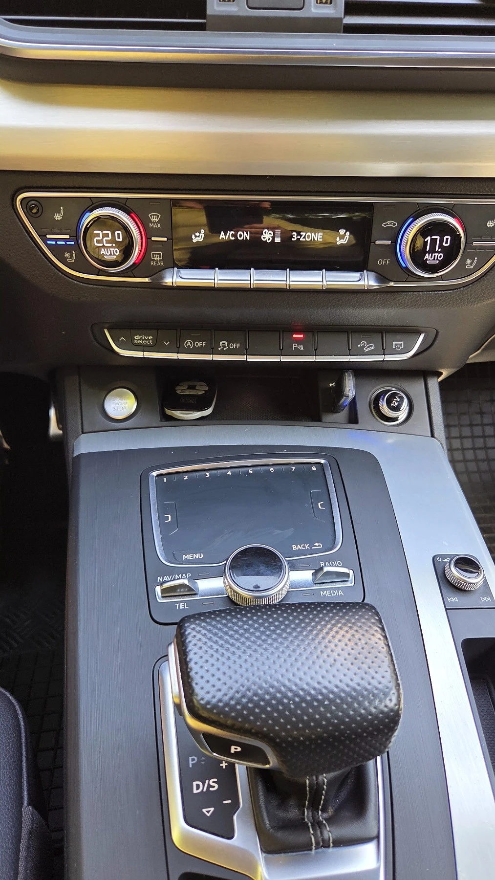 Audi Q5 S-LINE, снимка 11 - Автомобили и джипове - 54954652