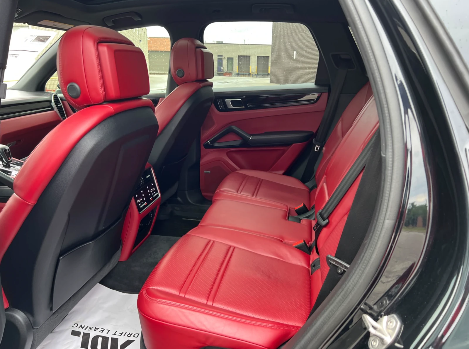 Porsche Cayenne 2022 Porsche Cayenne AWD, снимка 9 - Автомобили и джипове - 56113123