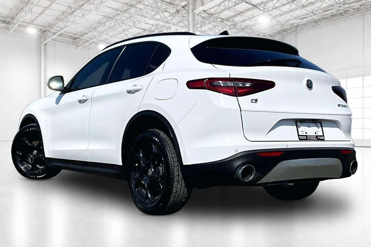 Alfa Romeo Stelvio Sport | Carfax, снимка 5 - Автомобили и джипове - 56209561