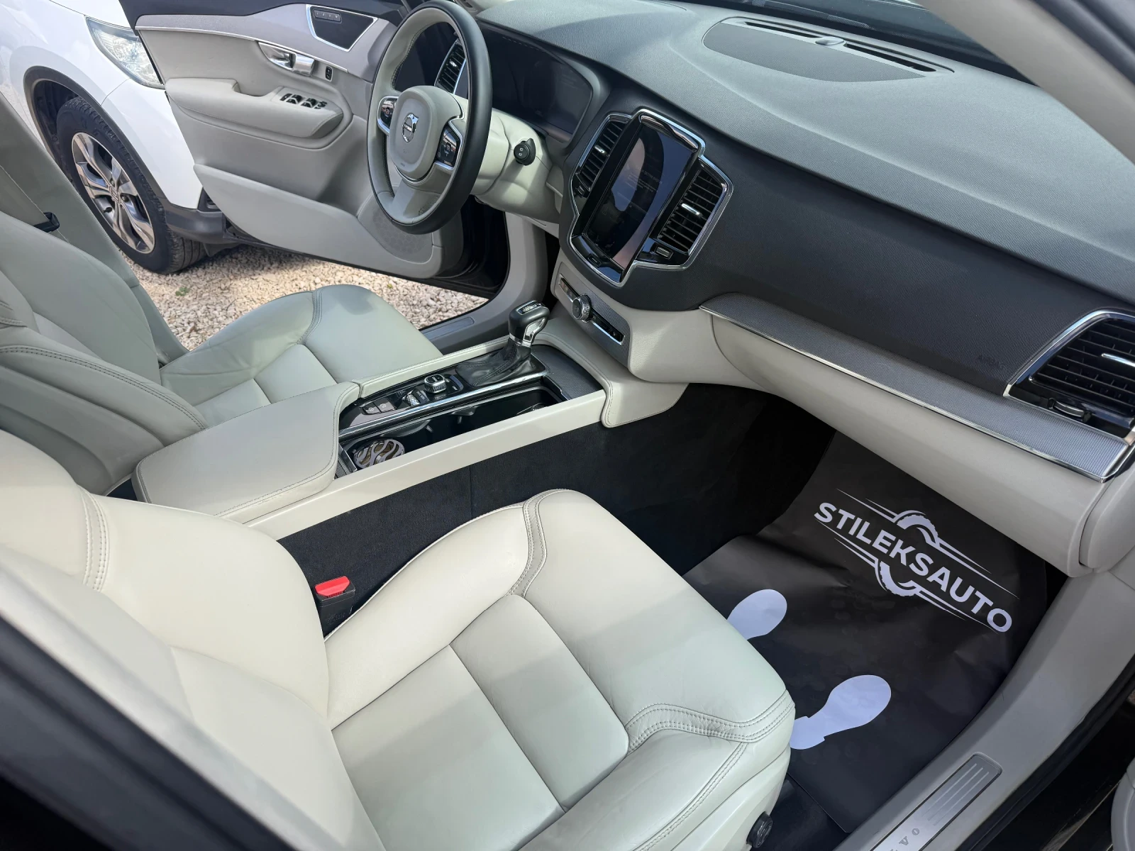 Volvo Xc90 АВТОМАТИК, снимка 9 - Автомобили и джипове - 56242123