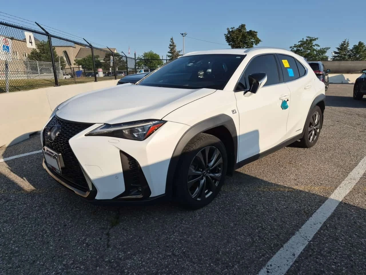 Lexus UX 250h Cvt 250h / CARFAX / ЦЕНА ДО БЪЛГАРИЯ