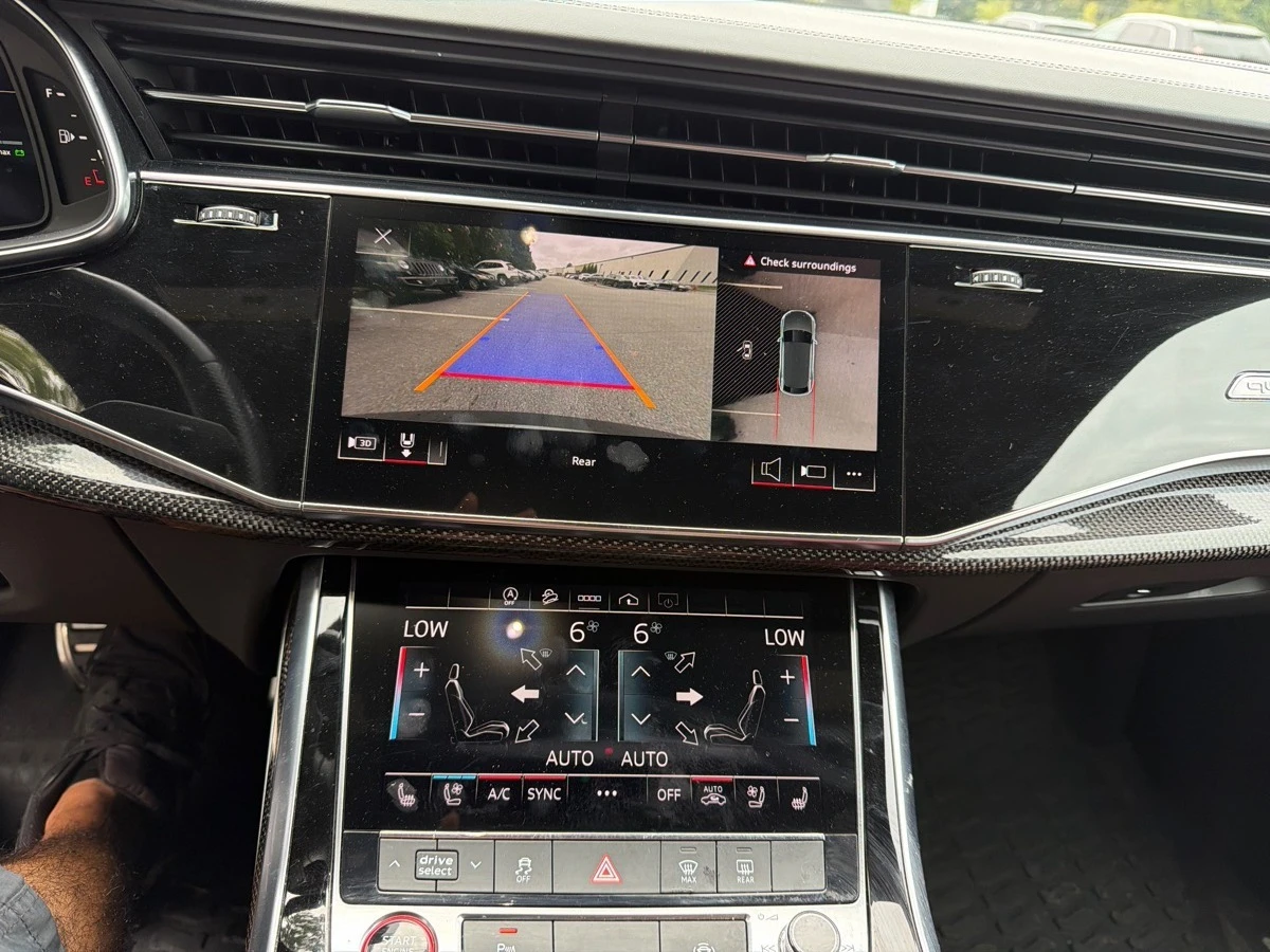Audi SQ8 4.0 TFSI V8 Premium Plus, снимка 13 - Автомобили и джипове - 56331624