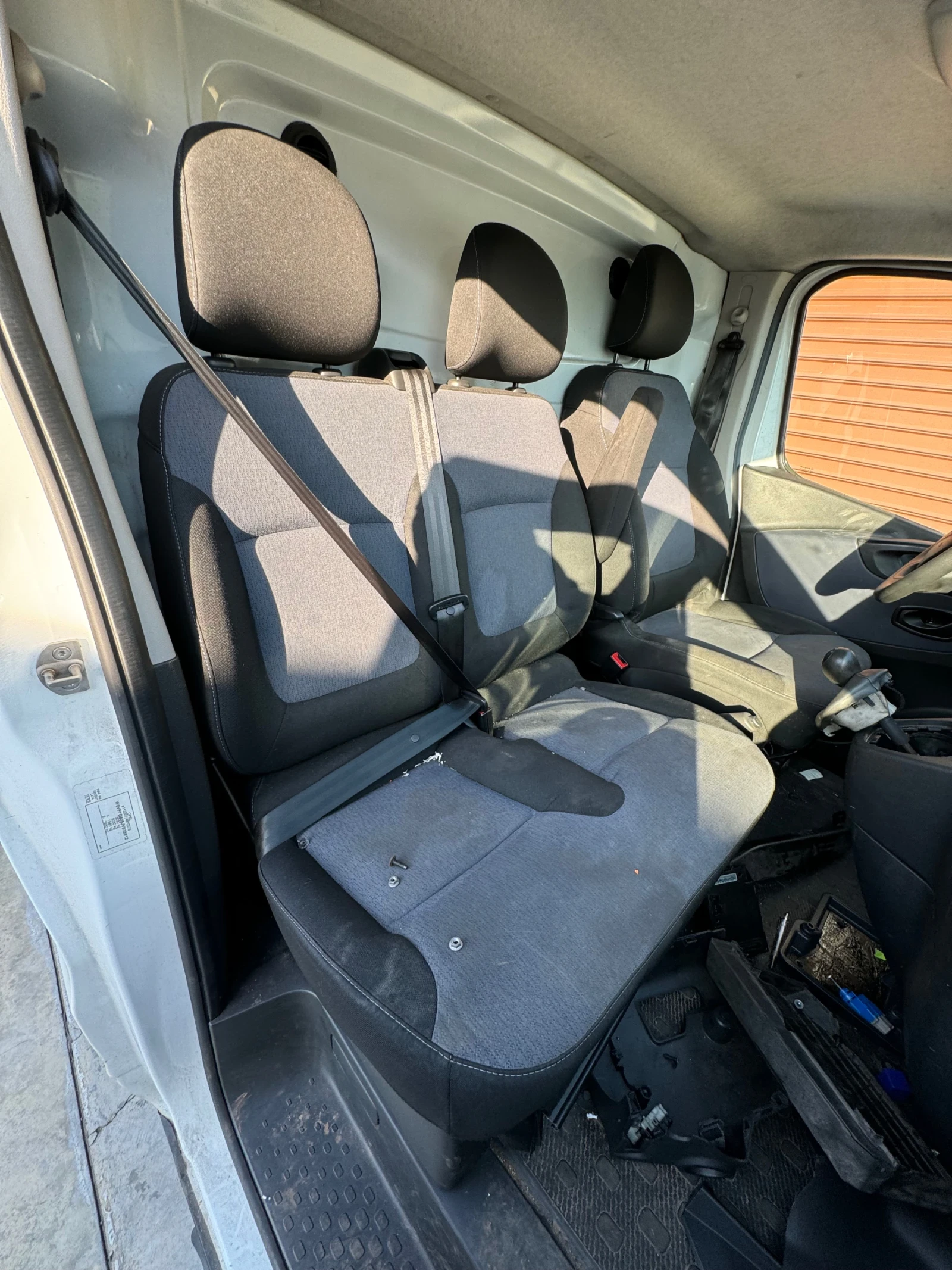 Renault Trafic 1.6dciR9M 120hp MAXI - изображение 8