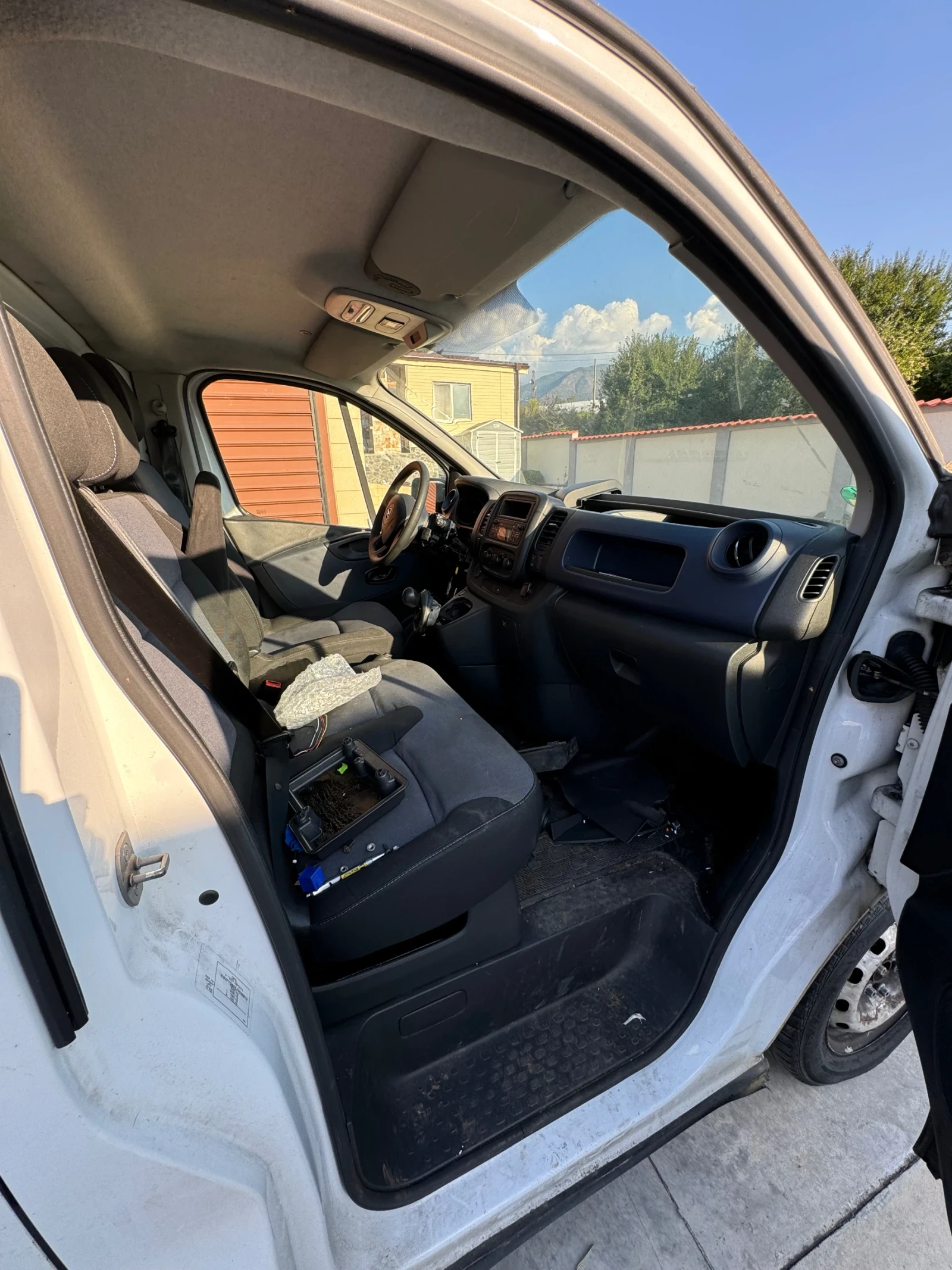 Renault Trafic 1.6dciR9M 120hp MAXI - изображение 7