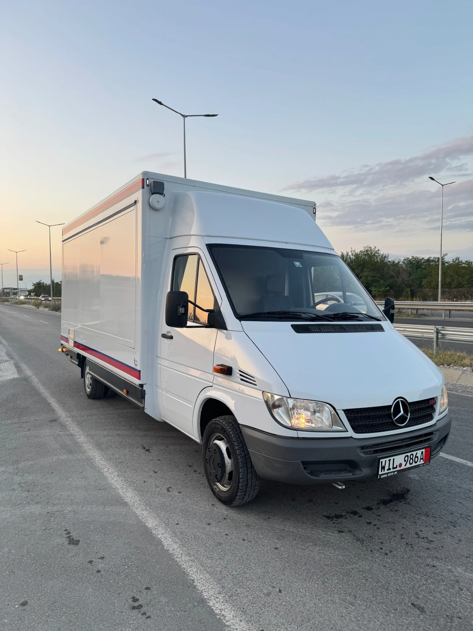 Mercedes-Benz Sprinter 413 2.2 cdi 138000km - изображение 3