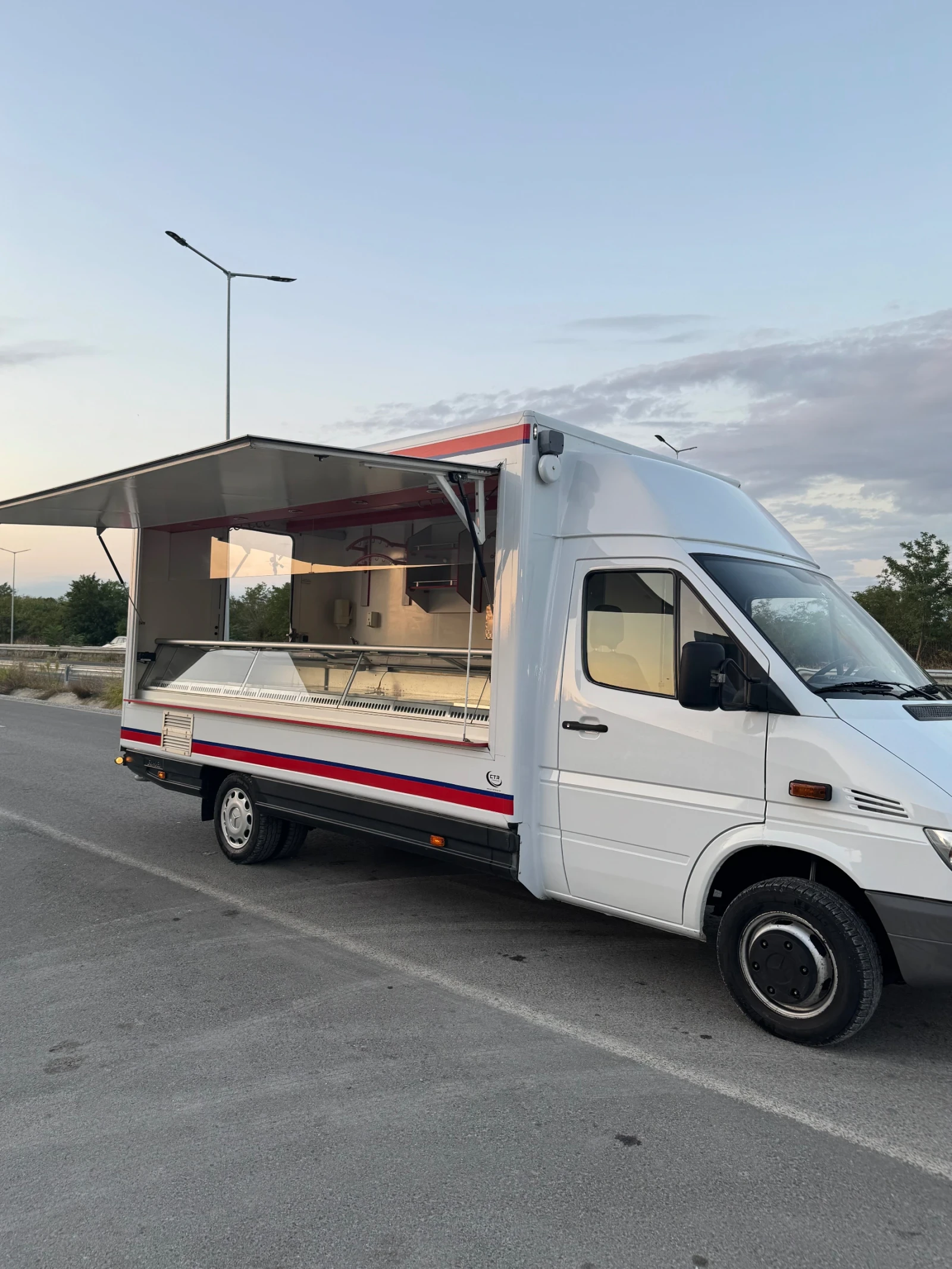 Mercedes-Benz Sprinter 413 2.2 cdi 138000km - изображение 9