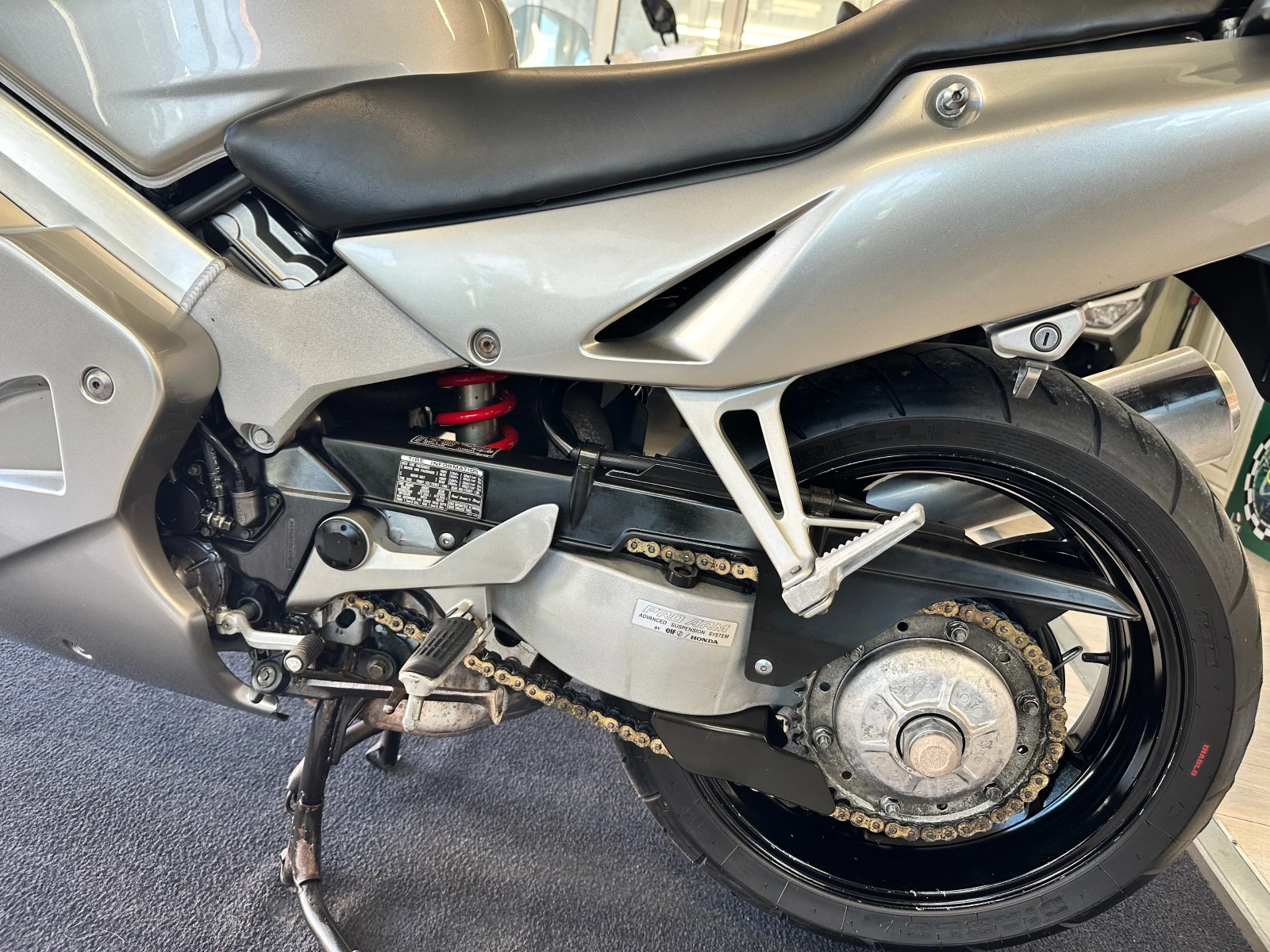 Honda Vfr 800, снимка 11 - Мотоциклети и мототехника - 56562672