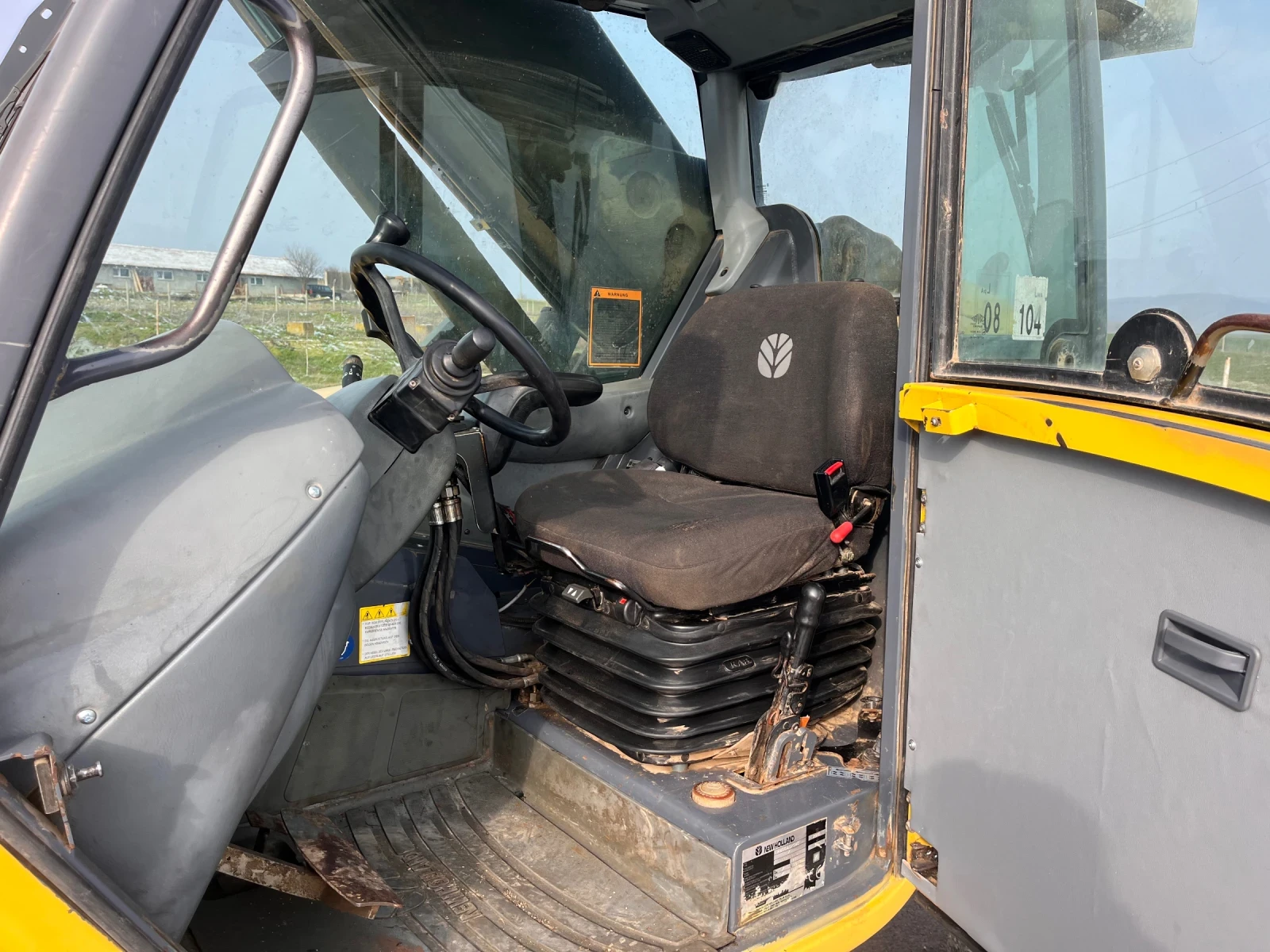 Телескопичен товарач New Holland LM430 - изображение 5