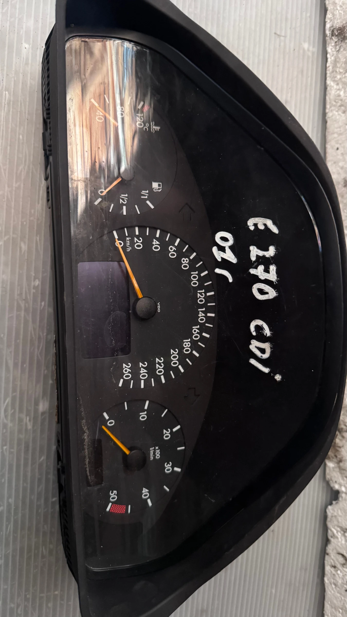   Mercedes E270 - 87001357 / 88311281 | Mobile.bg   1