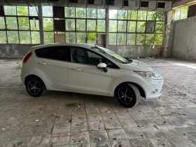Обява за продажба на Ford Fiesta Titanium 1.4i ~10 500 лв. - изображение 3