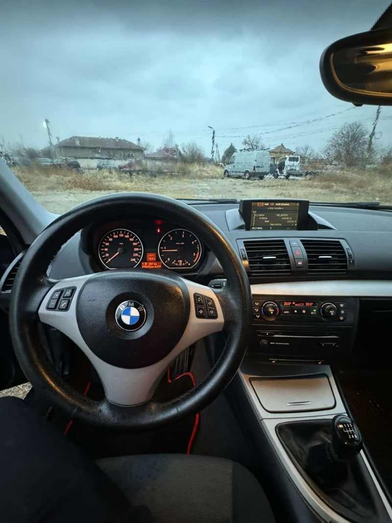 BMW 118 2.0д, снимка 13 - Автомобили и джипове - 48245233