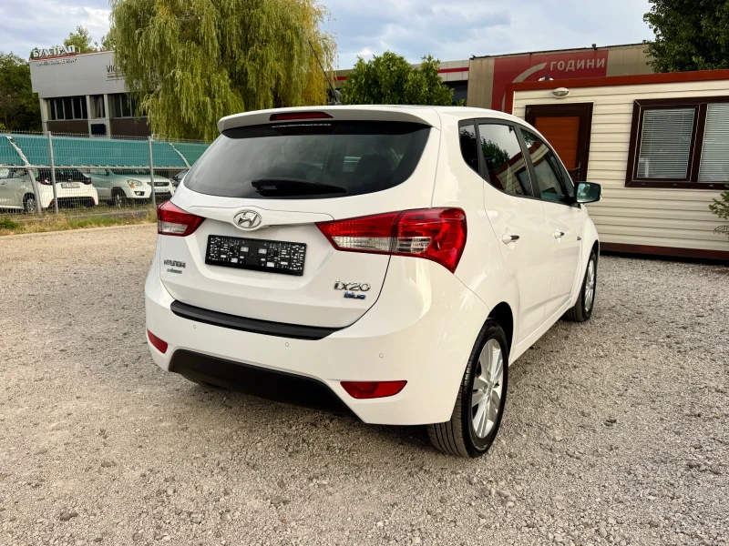 Hyundai Ix20 1.6i BlueDrive, снимка 5 - Автомобили и джипове - 51670196