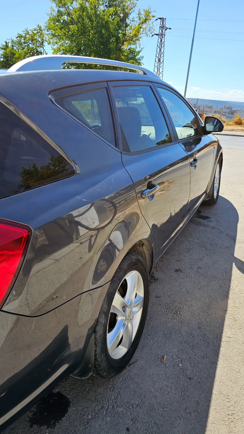 Kia Ceed, снимка 3 - Автомобили и джипове - 52354719