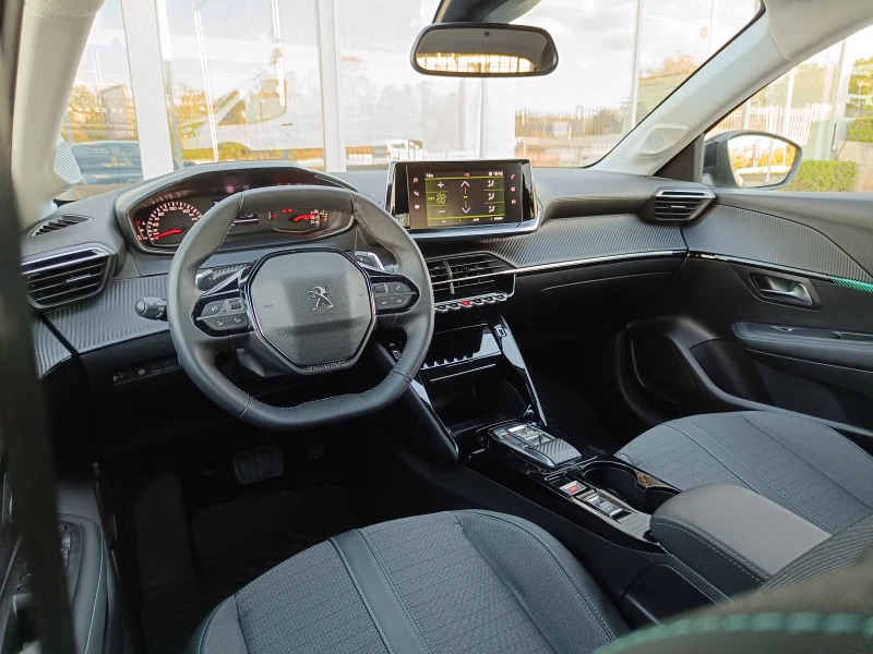 Peugeot 208 1.2 PureTech | GT-Line, снимка 12 - Автомобили и джипове - 51950670