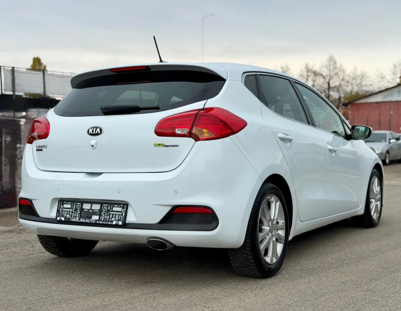 Kia Ceed 1.6 Premium Кожа Нави 118хил Км Сервизна История, снимка 4 - Автомобили и джипове - 52297405