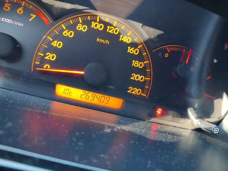 Honda Fr-v, снимка 7 - Автомобили и джипове - 52848658