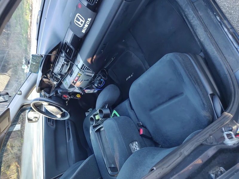 Honda Fr-v, снимка 5 - Автомобили и джипове - 52848658