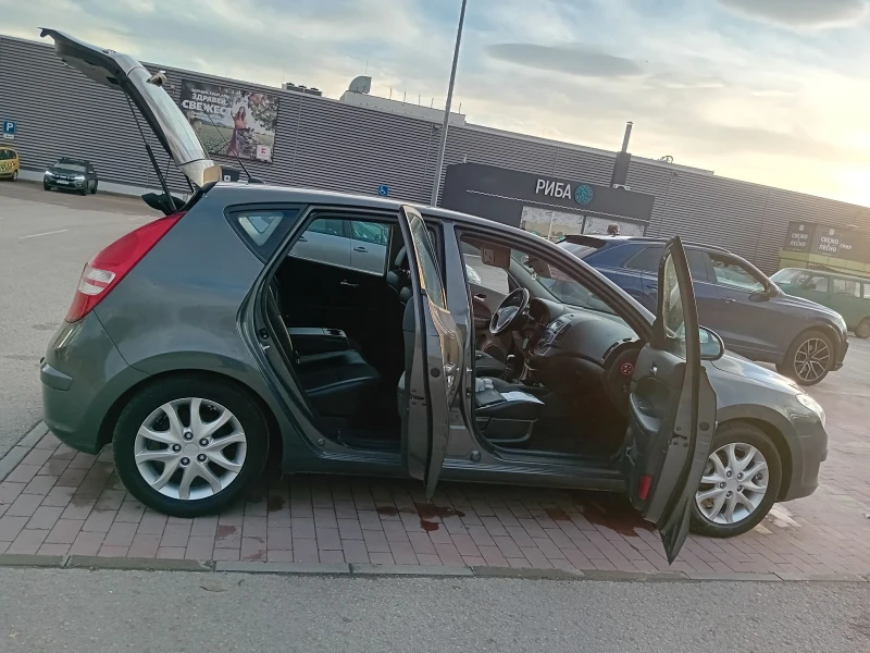 Hyundai I30 1.6i 126kc G4FC 16V , снимка 6 - Автомобили и джипове - 52889231