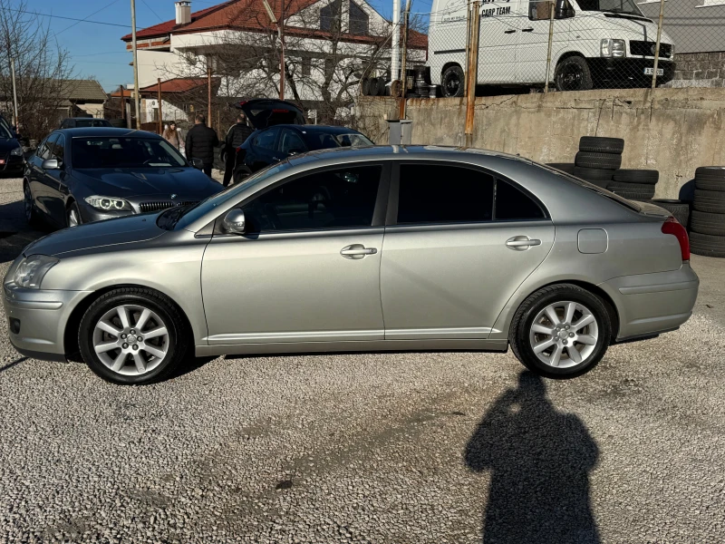 Toyota Avensis 6скорости, снимка 6 - Автомобили и джипове - 52938275
