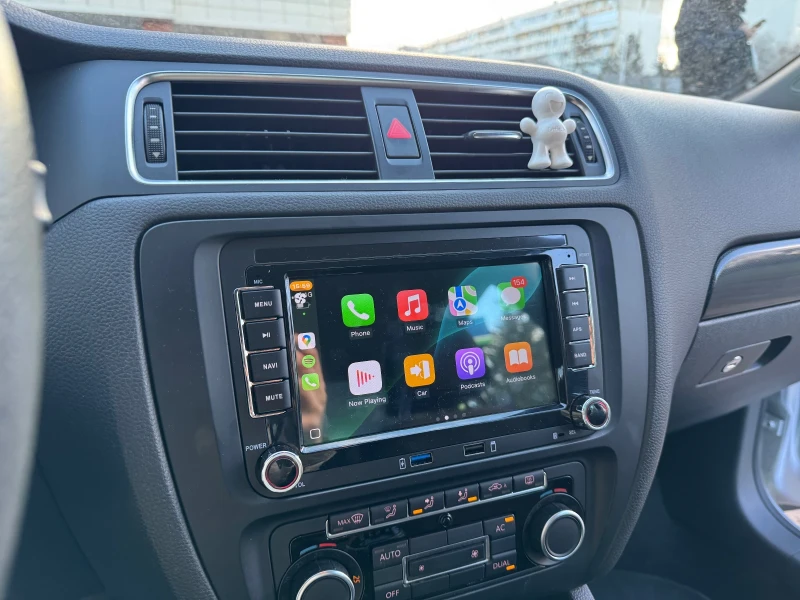 VW Jetta, снимка 10 - Автомобили и джипове - 52957873