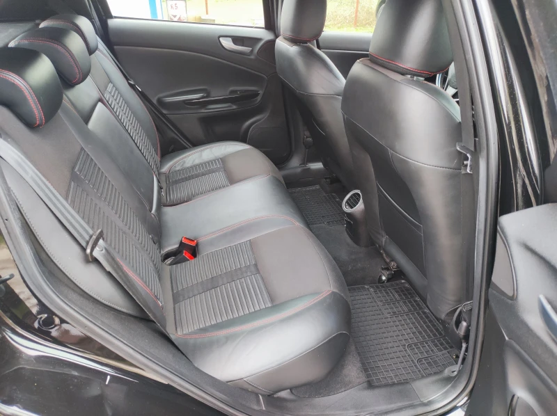 Alfa Romeo Giulietta 1.4T 120к.с. euro5 174000km Quadrivoglio Design, снимка 10 - Автомобили и джипове - 53064471