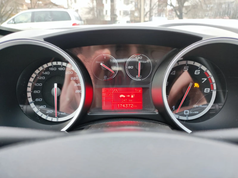 Alfa Romeo Giulietta 1.4T 120к.с. euro5 174000km Quadrivoglio Design, снимка 13 - Автомобили и джипове - 53064471