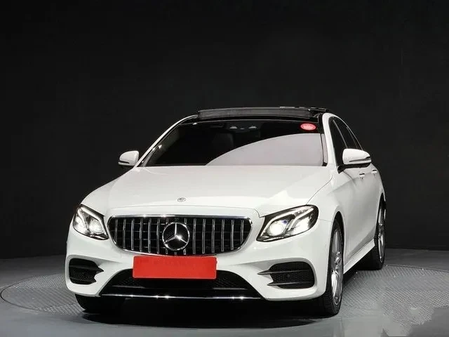 Mercedes-Benz E 350  Задно  - изображение 3