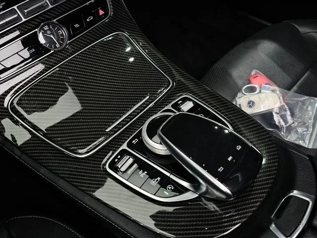 Mercedes-Benz E 350  Задно  - изображение 8