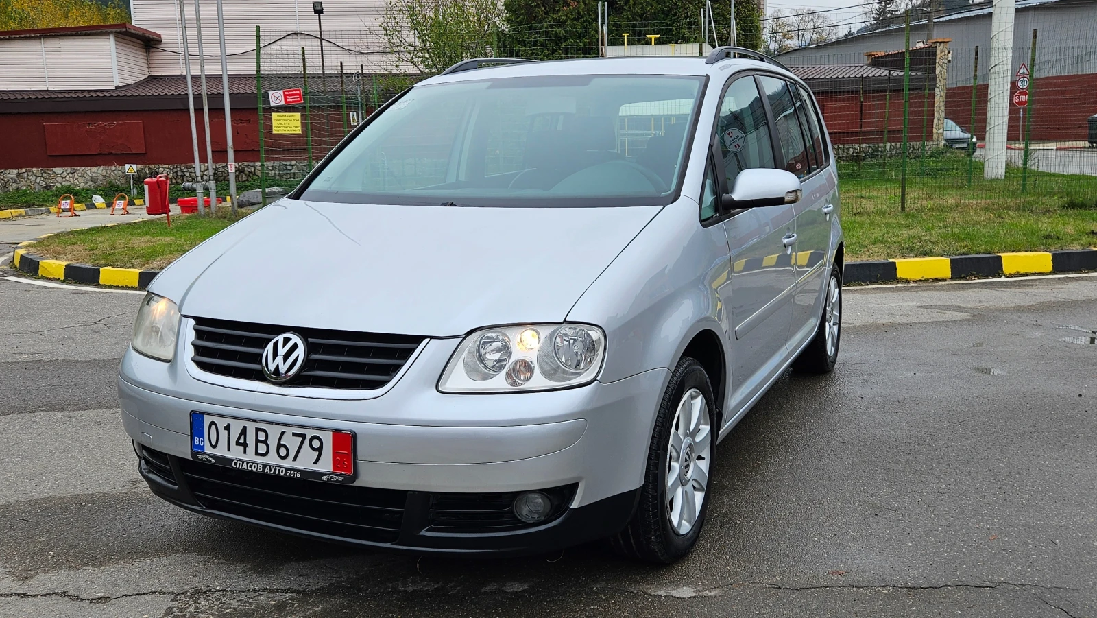 VW Touran 1.9 Tdi 6skorost/Klimatronik, снимка 1