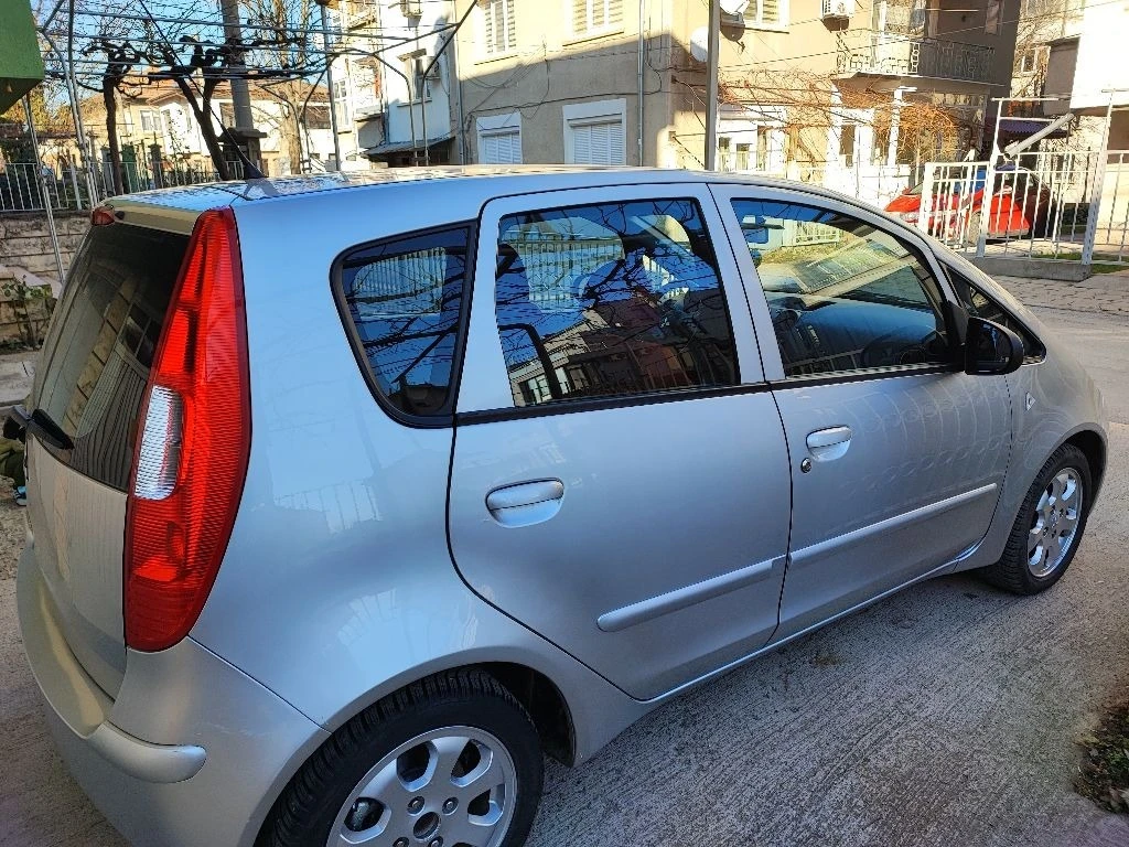 Mitsubishi Colt 1.5 - изображение 5