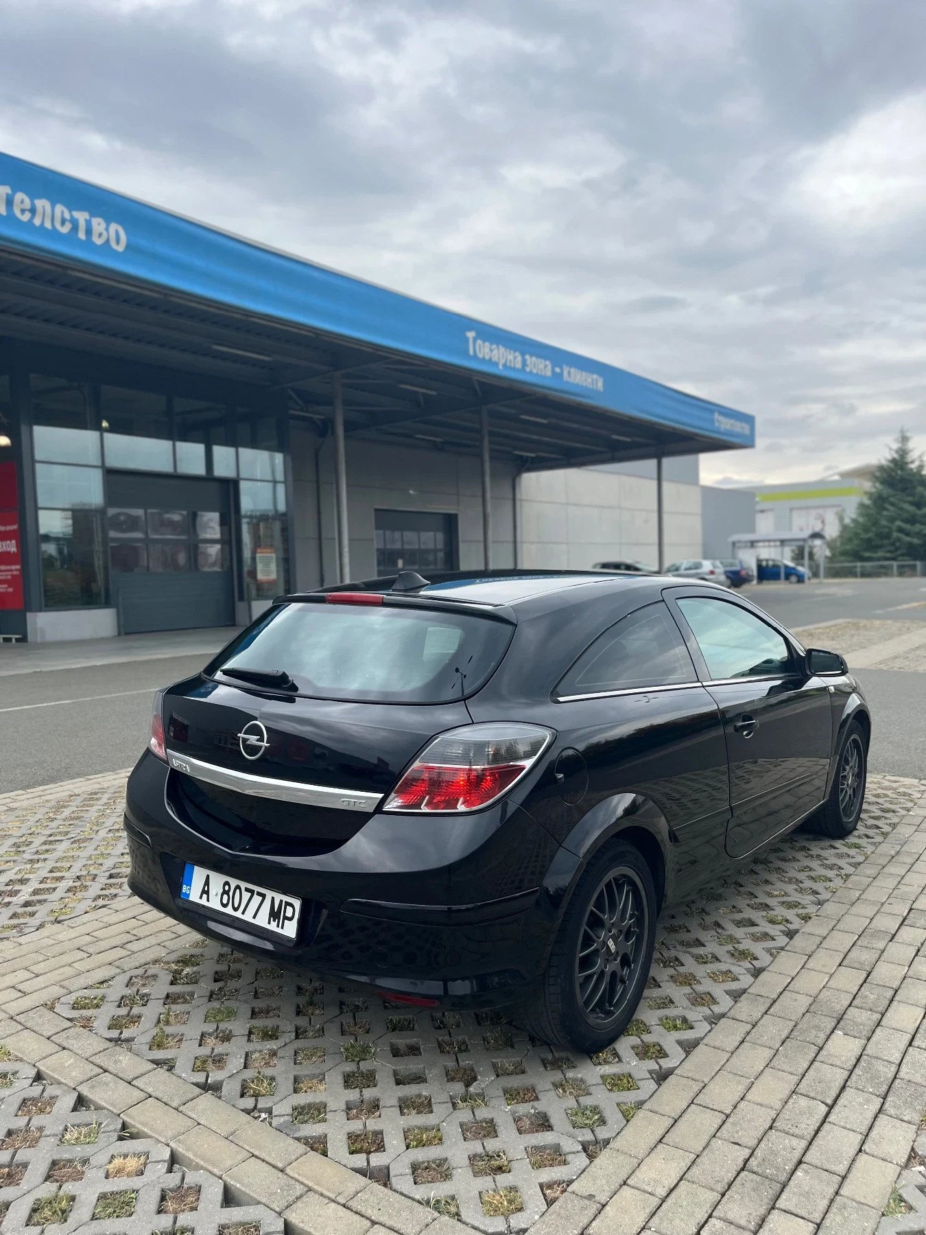 Opel Astra H GTC 1.7 CDTI - изображение 6