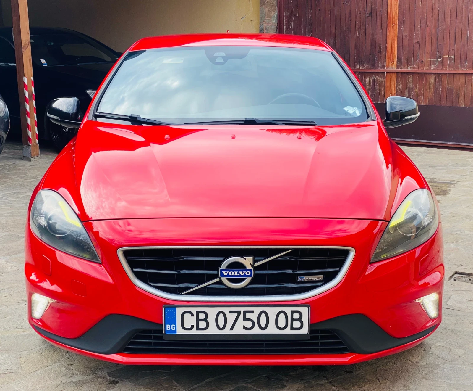 Volvo V40  R-design!HEICO tuning!, снимка 3 - Автомобили и джипове - 49586832