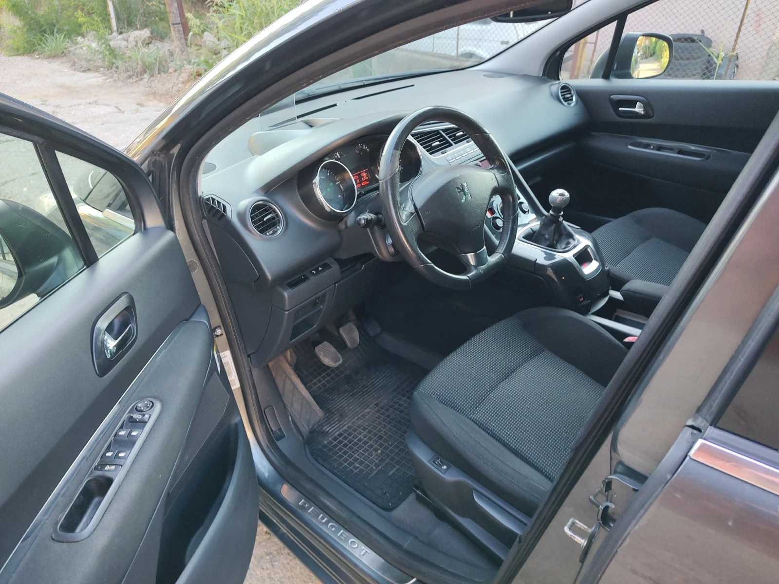 Peugeot 5008 1.6HDI  - изображение 6
