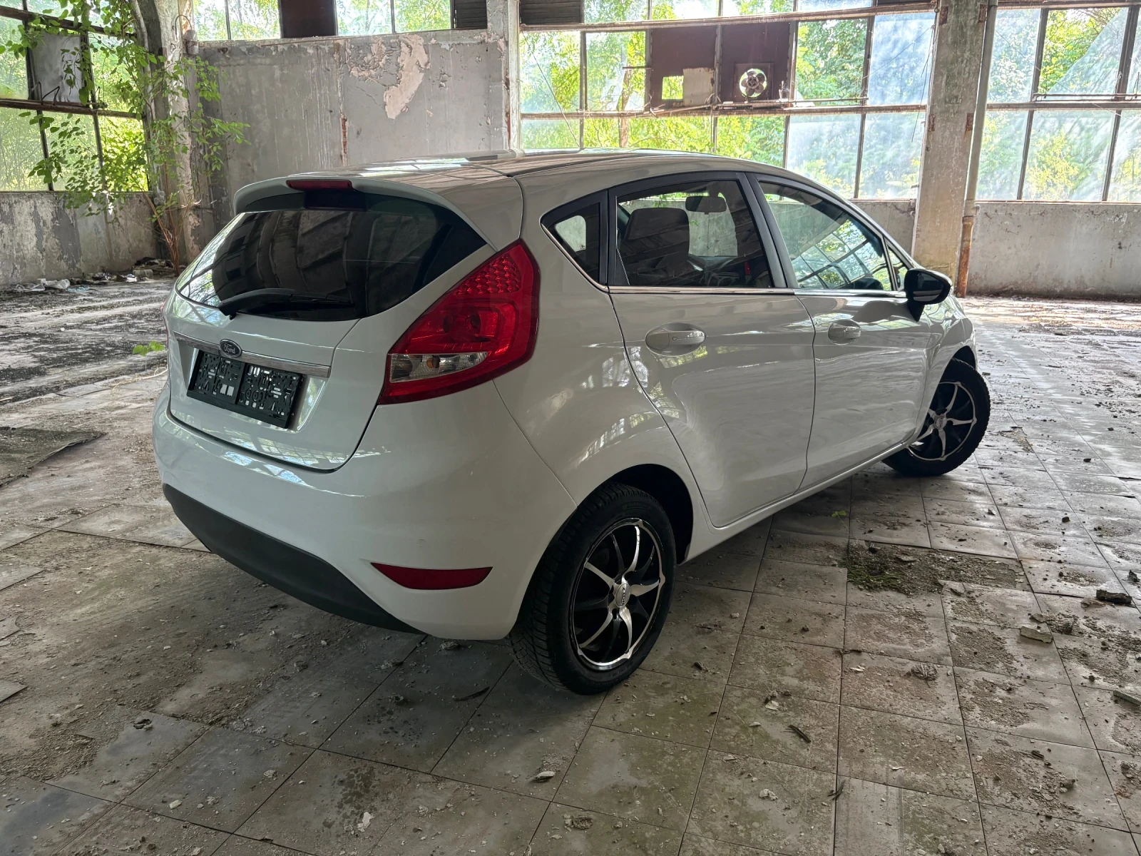 Ford Fiesta Titanium 1.4i - изображение 3