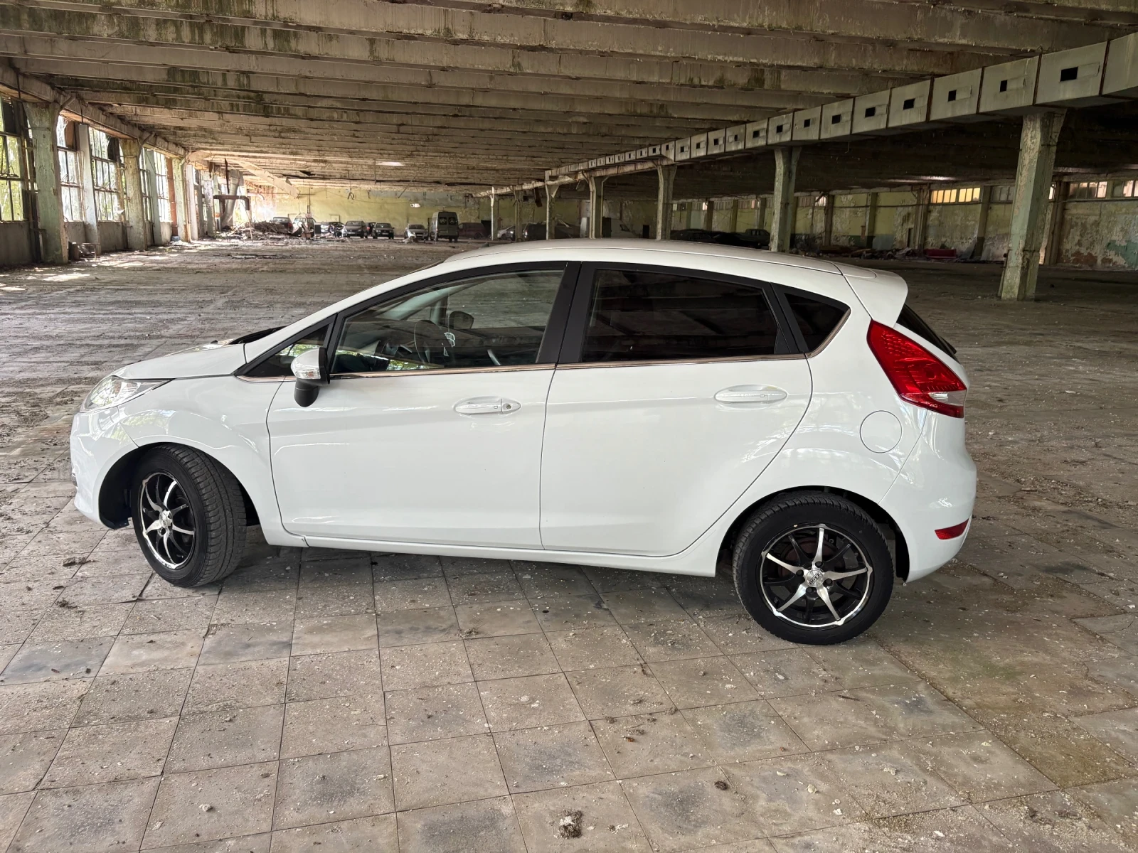 Ford Fiesta Titanium 1.4i - изображение 6