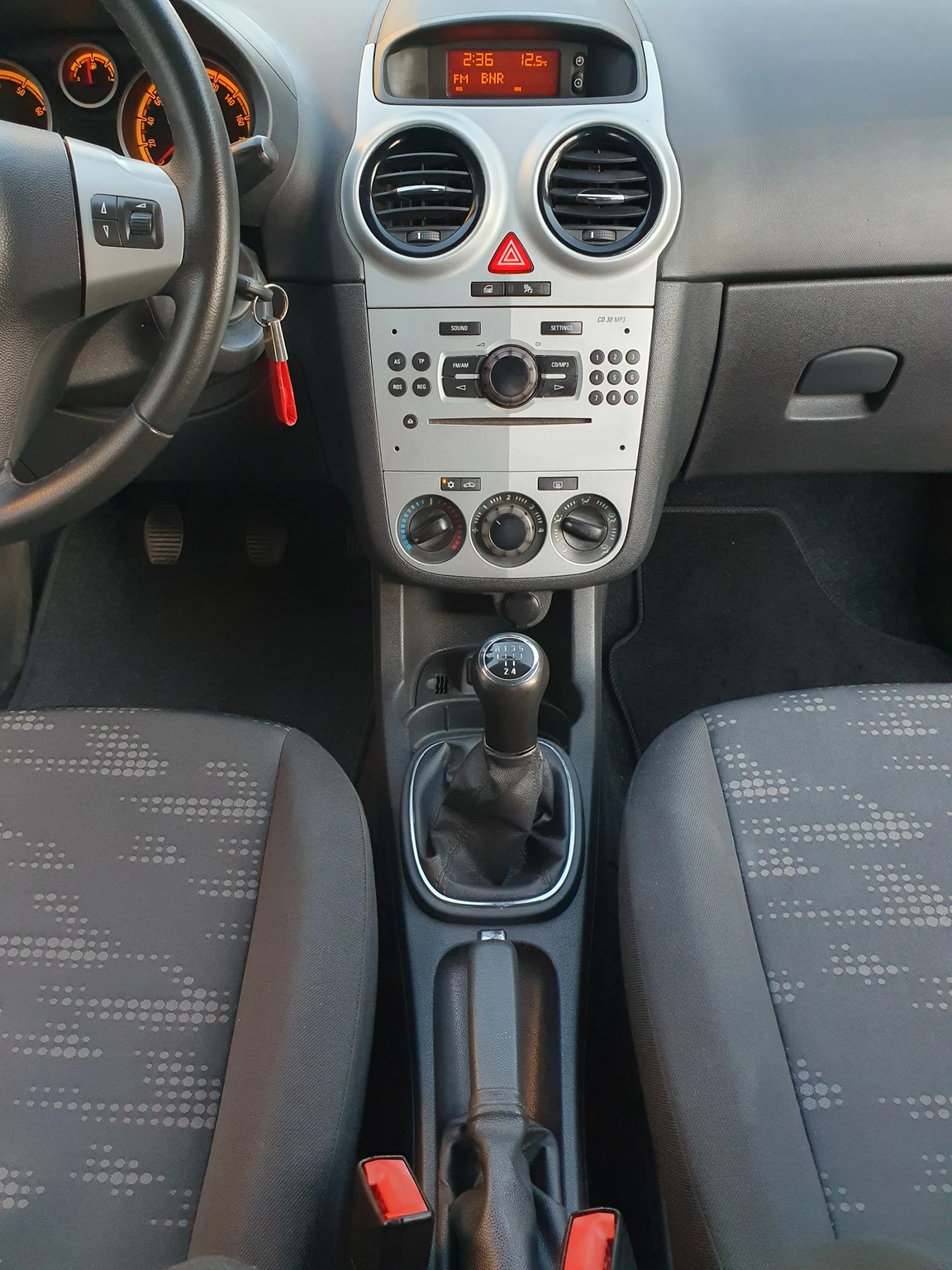 Opel Corsa 1.2i - 4ЦИЛИНДЪРА | Mobile.bg — изображение 15
