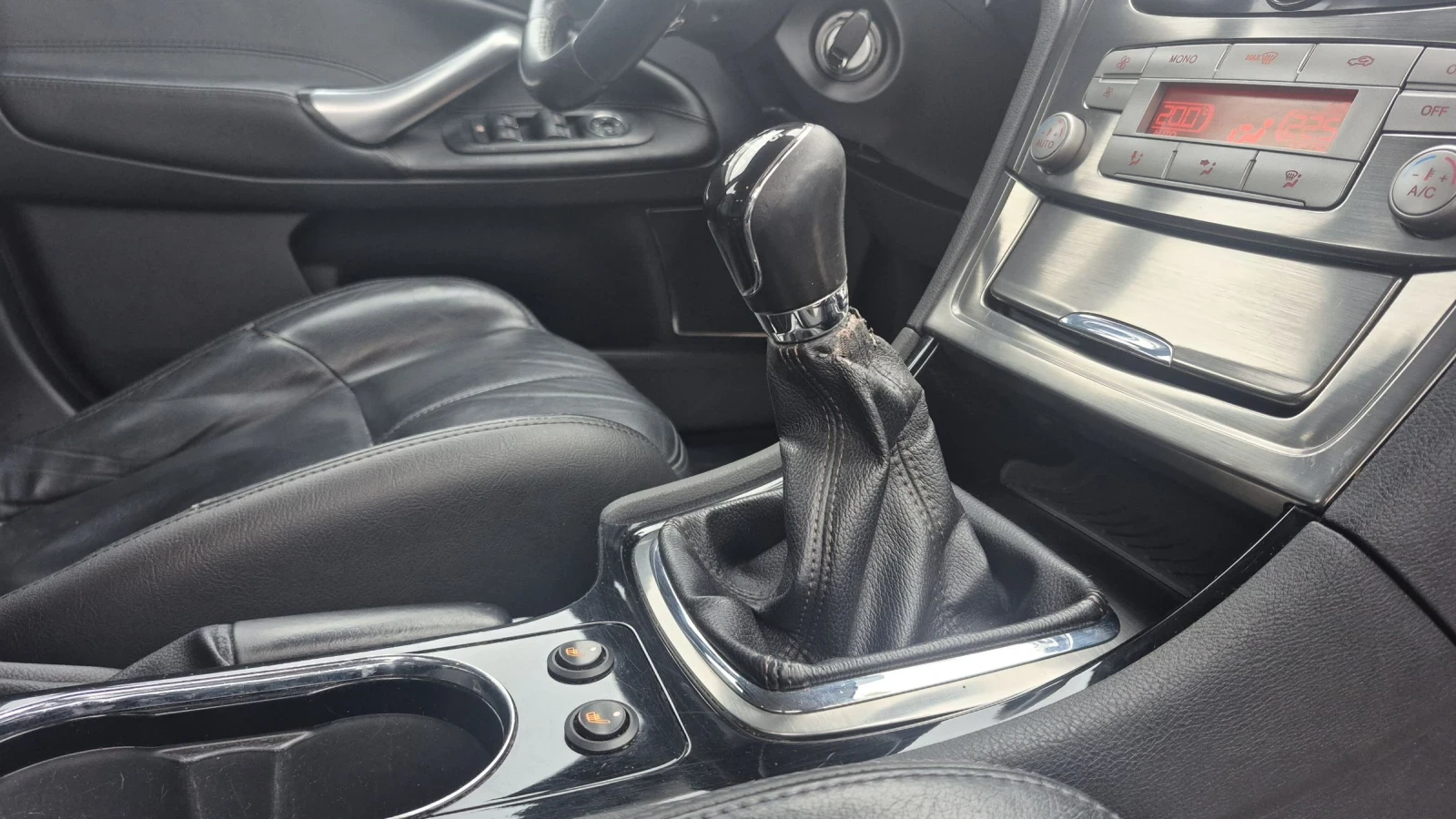 Ford Mondeo 2.0i * 16V * Titanium * ����� ����� * ������ | Mobile.bg � ����������� 13