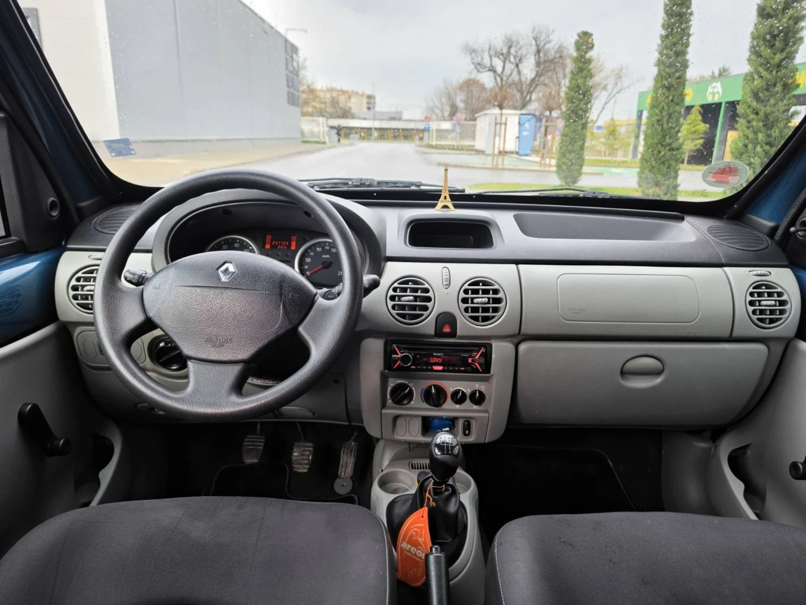 Renault Kangoo 1.2 бензин, климатик , снимка 16 - Автомобили и джипове - 53965961
